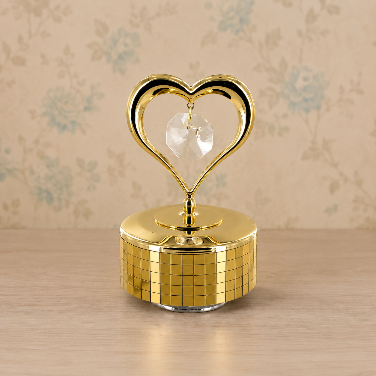 Golden Heart Crystal Rotating Music Box / Decorative Tabletop Ornament